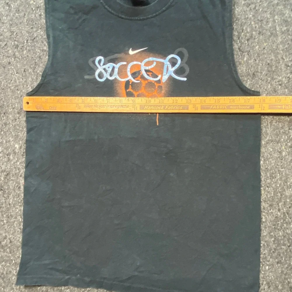 Nike Soccer Muscle Tank M 10-12 Boys Black Skater Spray Paint Graphic Sleeveless